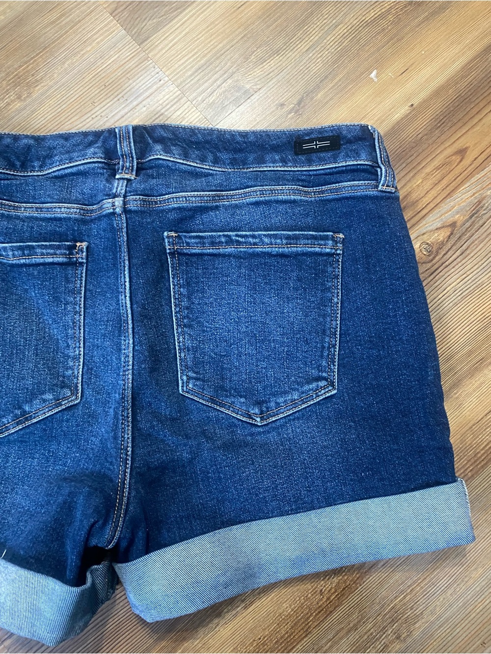 4/$16 Liverpool Jean Shorts - Picture 6 of 10